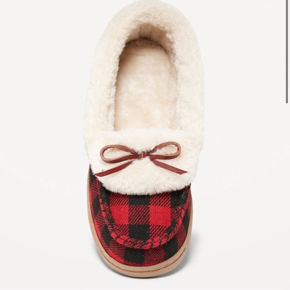 NWT OLD NAVY Sherpa-Lined Gingham Cozy Moccasin Slippers Color: Red Buffalo 8 - Picture 1 of 5